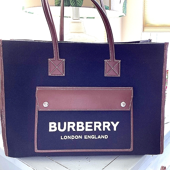 Burberry Black and Brown Tote Bag, Authentic - Picture 2 of 4